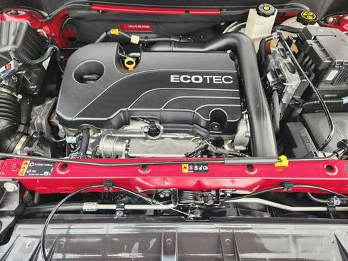 Used 2021 GMC Terrain SLT w/ Infotainment Package II FWD image 30