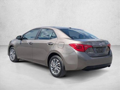 Used 2018 Toyota Corolla XLE FWD image 8