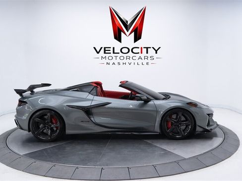 Used 2023 Chevrolet Corvette Z06 w/ Z07 Performance Package RWD image 13