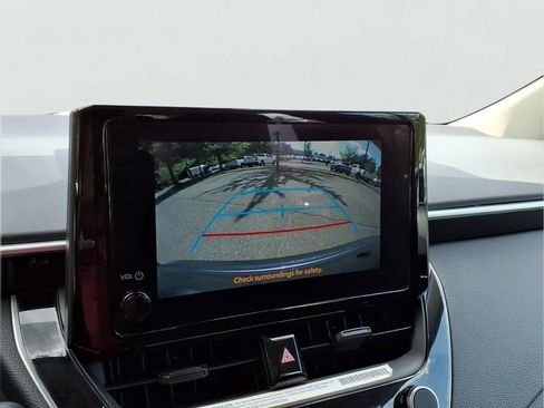Used 2024 Toyota Corolla LE FWD image 5