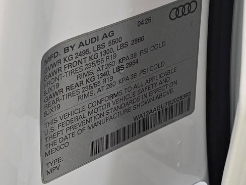 Certified 2025 Audi Q5 Premium Plus w/ Premium Plus AWD/4WD image 38