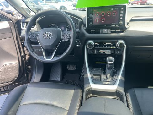 Used 2021 Toyota RAV4 XLE Premium FWD image 42
