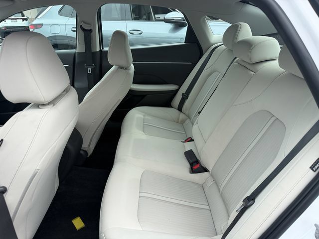 Used 2025 Hyundai Sonata SEL FWD image 25