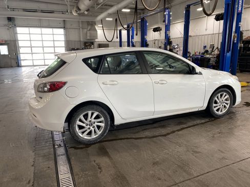 Used 2013 MAZDA MAZDA3 i Touring image 9