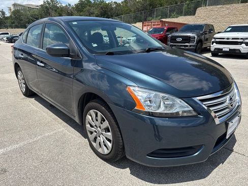 Used 2015 Nissan Sentra SV FWD image 3