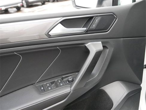 Certified 2023 Volkswagen Tiguan SE R-Line image 16