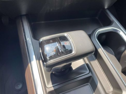 Used 2024 GMC Sierra 1500 SLT w/ SLT Premium Plus Package AWD/4WD image 29