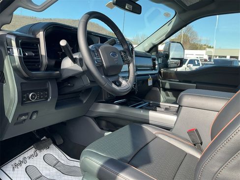 New 2026 Ford F250 Lariat w/ Chrome Package image 15