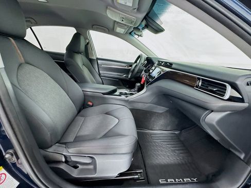 Used 2018 Toyota Camry LE image 27