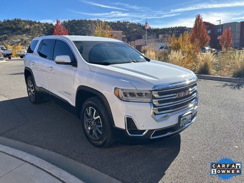 Used 2023 GMC Acadia SLE image 7