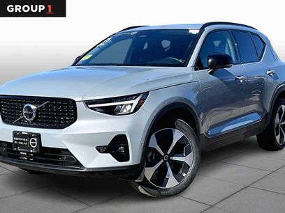 Certified 2024 Volvo XC40 B5 Plus w/ Protection Package Premier