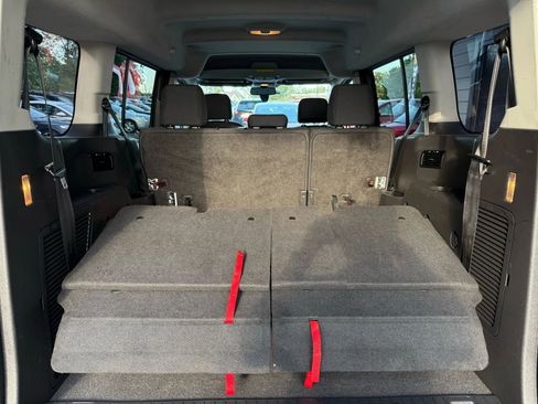 Used 2018 Ford Transit Connect XLT image 20