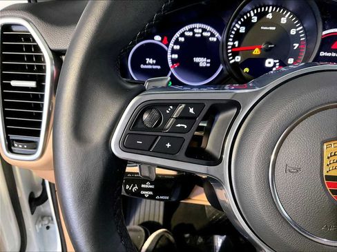 Certified 2021 Porsche Cayenne AWD/4WD image 27