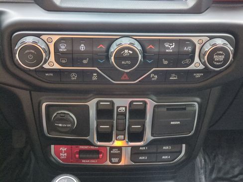 Used 2021 Jeep Wrangler Unlimited Rubicon image 21