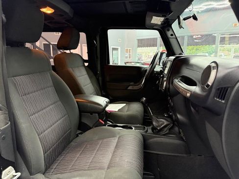 Used 2012 Jeep Wrangler Sport AWD/4WD image 12