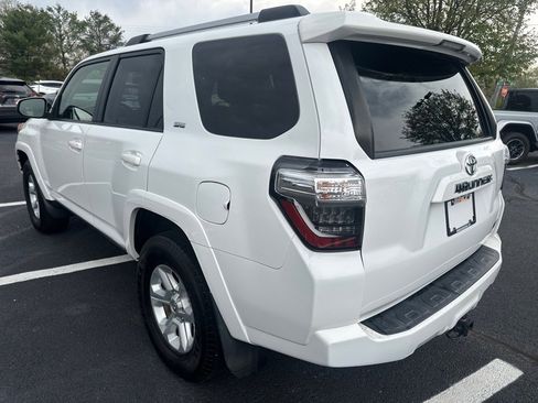 Used 2021 Toyota 4Runner SR5 image 5