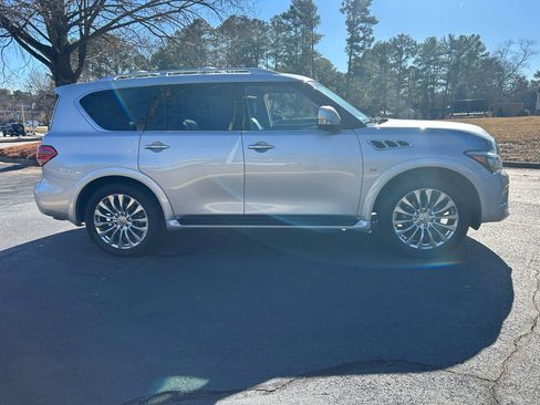 Used 2017 INFINITI QX80 4WD w/ Driver Assistance Package image 6