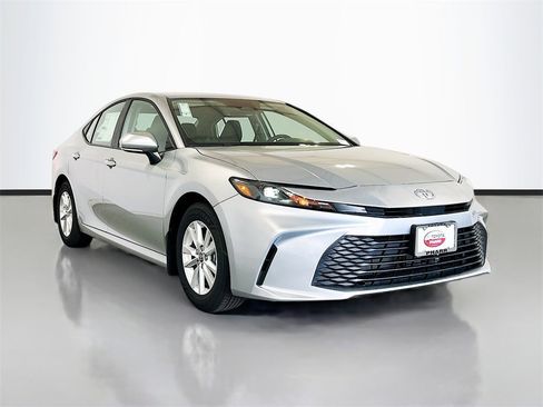 New 2026 Toyota Camry LE image 3