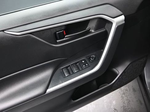 Used 2023 Toyota RAV4 LE image 21