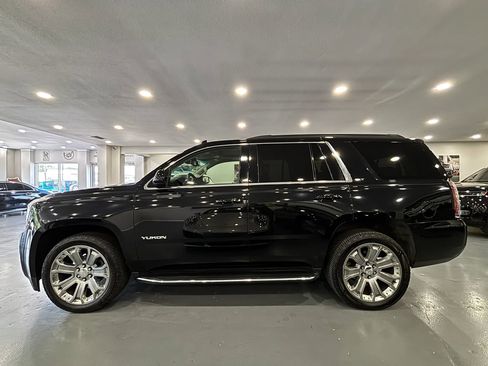Used 2019 GMC Yukon SLT w/ Open Road Package RWD image 4