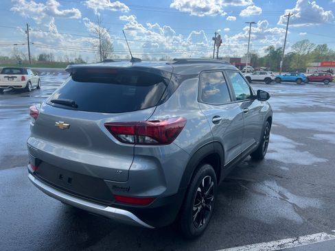 Used 2023 Chevrolet TrailBlazer LT w/ Convenience Package FWD image 4