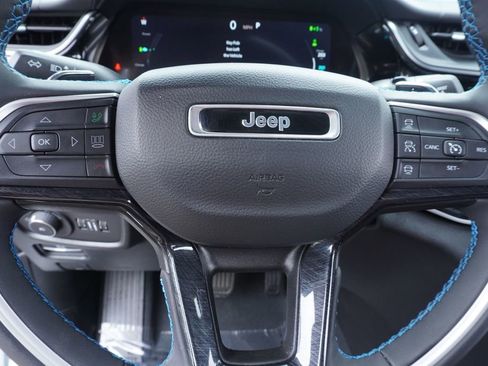 Used 2022 Jeep Grand Cherokee Trailhawk image 17