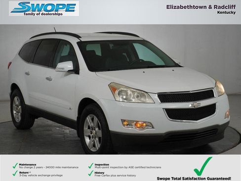 Used 2010 Chevrolet Traverse LT image 1
