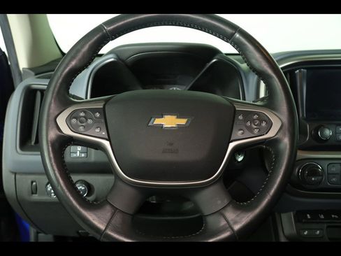 Used 2021 Chevrolet Colorado Z71 w/ Safety Package AWD/4WD image 24