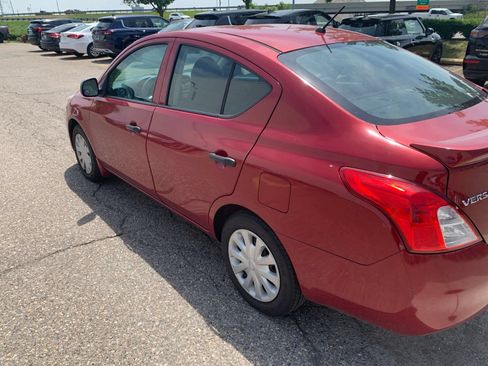 Used 2015 Nissan Versa S Plus FWD image 5