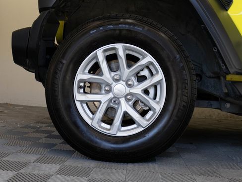 Used 2023 Jeep Wrangler Sport S w/ Sun And Sound Package image 9