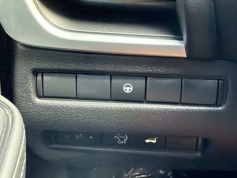 Used 2026 Nissan Rogue SV FWD image 30