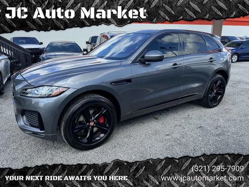 Used 2019 Jaguar F-PACE S image 1