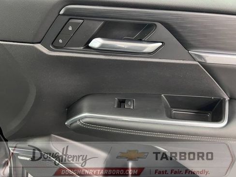 Used 2025 GMC Acadia Elevation FWD image 43