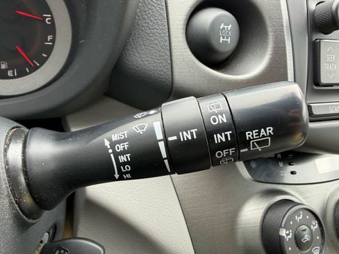 Used 2012 Toyota RAV4 4WD w/ Value Pkg image 27