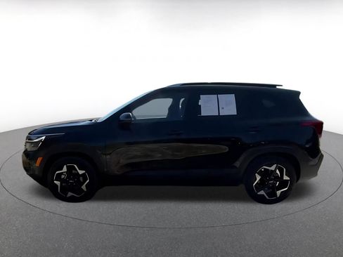 Used 2025 Kia Seltos S FWD image 9