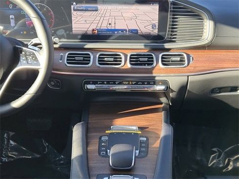 New 2025 Mercedes-Benz GLS 450 4MATIC image 15
