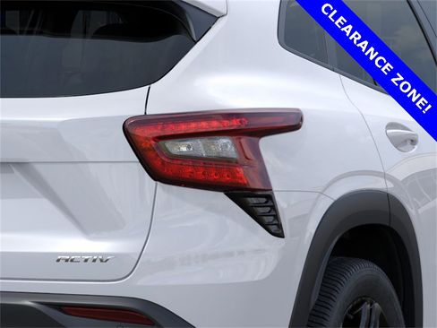 New 2025 Chevrolet Trax ACTIV w/ Driver Confidence Package image 11