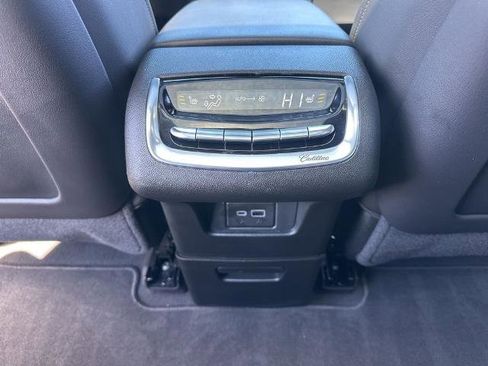 Used 2023 Cadillac XT6 Premium Luxury w/ Technology Package image 30
