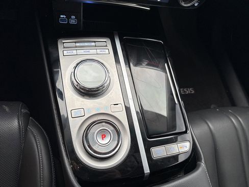 Used 2024 Genesis G80 2.5T image 15