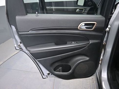 Used 2015 Jeep Grand Cherokee Limited w/ Trailer Tow Group IV image 14