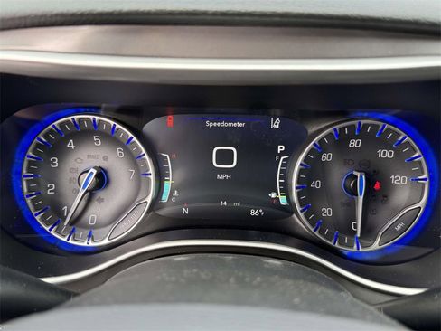 New 2026 Chrysler Pacifica Select image 23