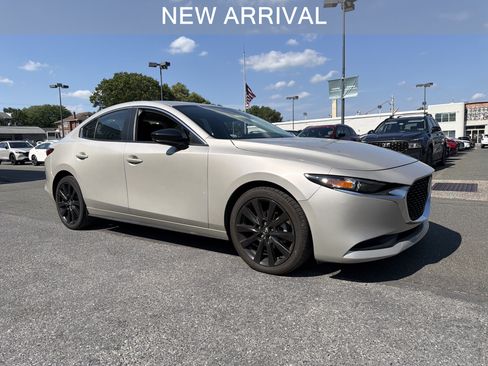 Used 2024 MAZDA MAZDA3 s FWD image 1