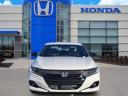 Used 2022 Honda Accord Sport image 6
