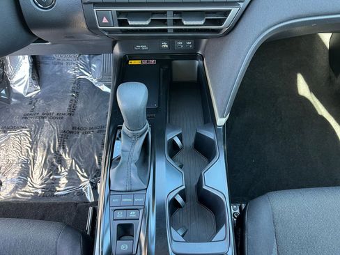 Used 2025 Toyota Camry LE image 40