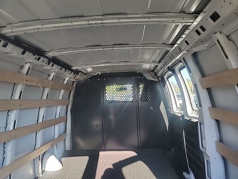 Used 2024 GMC Savana 2500 w/ Driver Convenience Package image 15