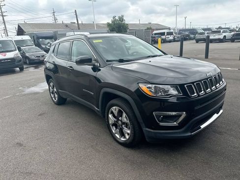 Used 2020 Jeep Compass Limited AWD/4WD image 11