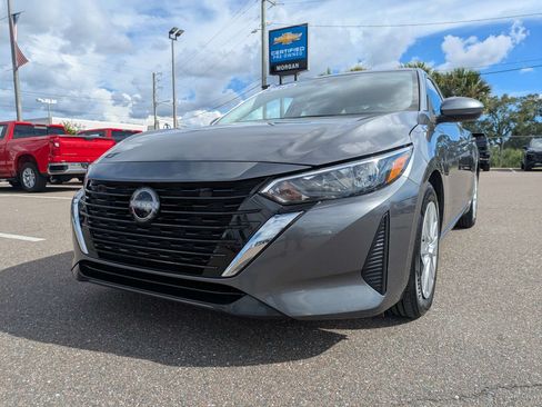 Used 2025 Nissan Sentra S FWD image 7