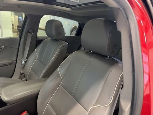 Used 2015 Chevrolet Impala LTZ FWD image 13