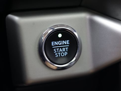 Used 2022 Ford Expedition XLT AWD/4WD image 33