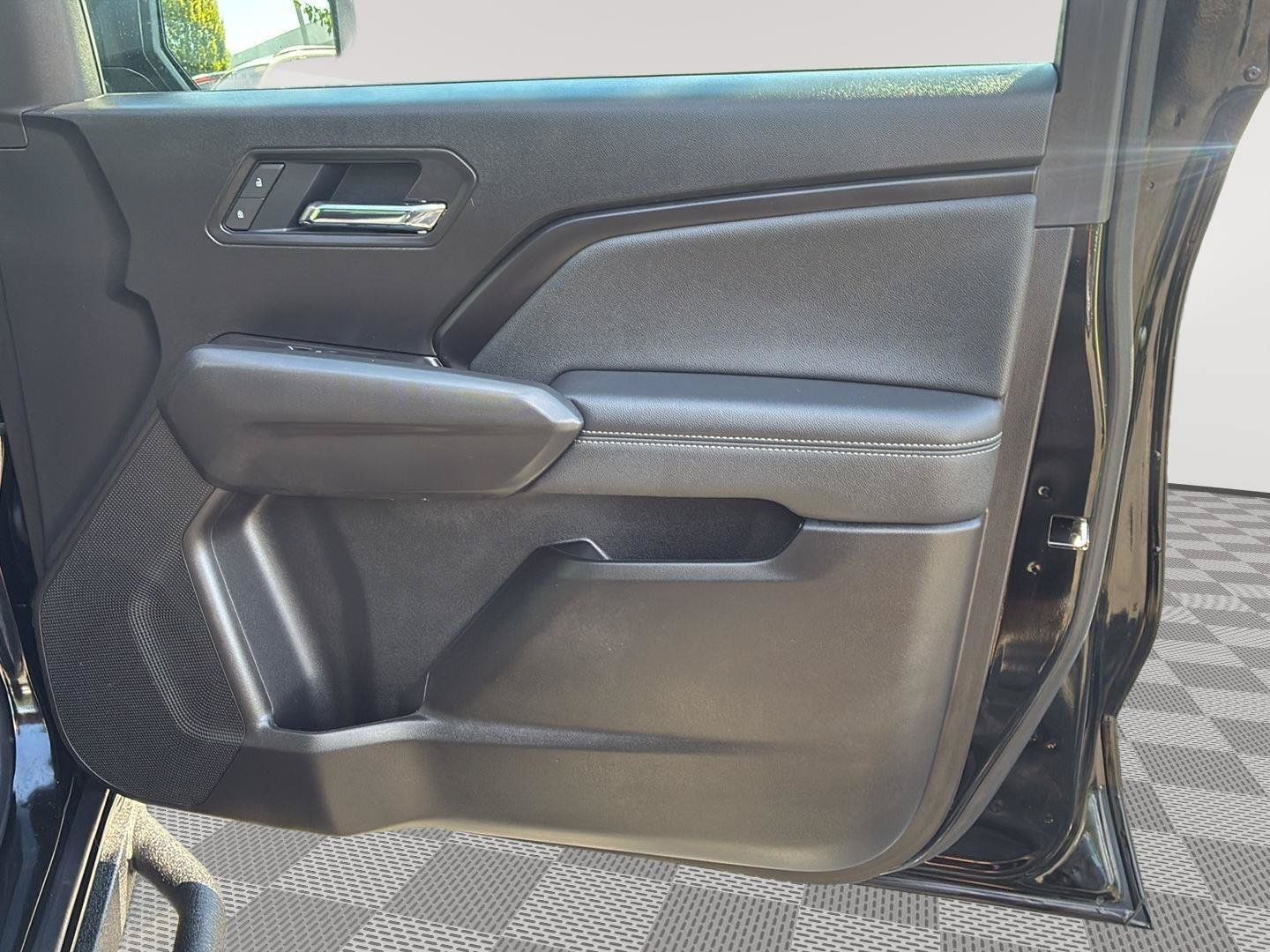 Used 2026 Chevrolet Colorado LT w/ LT Convenience Package AWD/4WD image 9